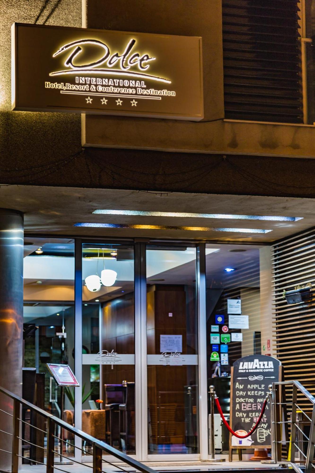 Hotel Dolce International Скопье Экстерьер фото