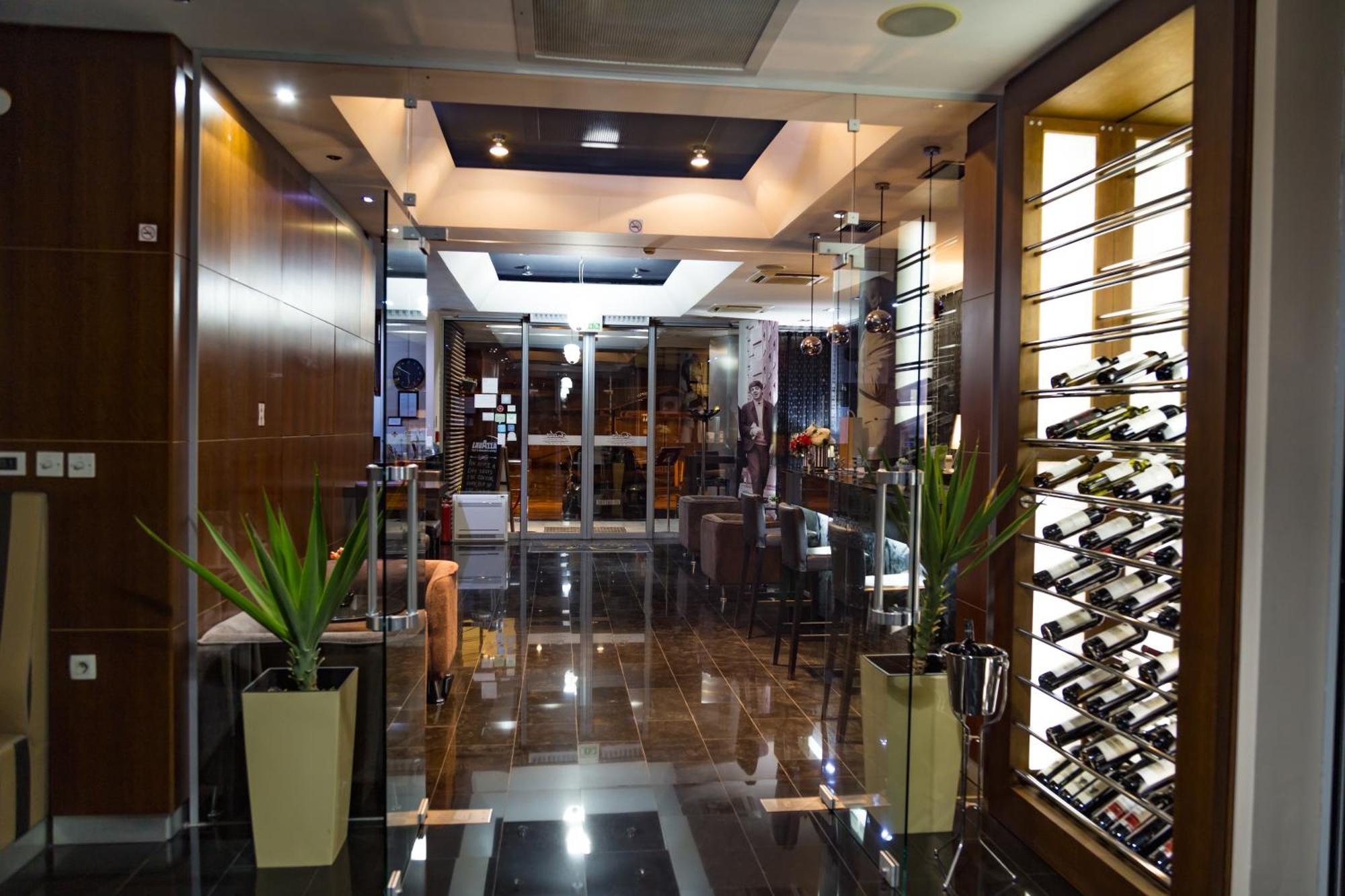 Hotel Dolce International Скопье Экстерьер фото