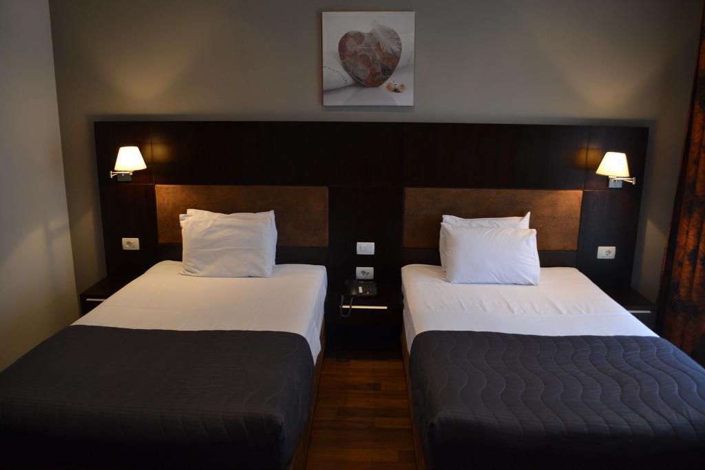 Hotel Dolce International Скопье Экстерьер фото