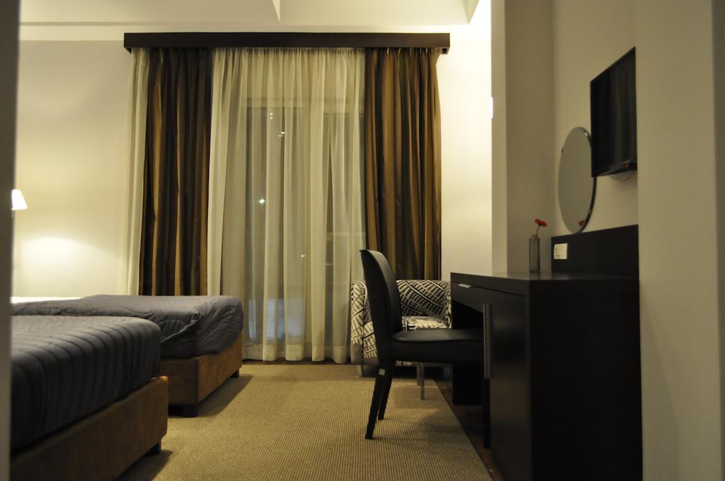 Hotel Dolce International Скопье Экстерьер фото