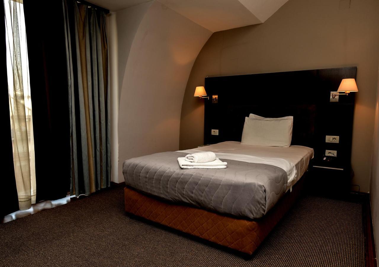 Hotel Dolce International Скопье Экстерьер фото